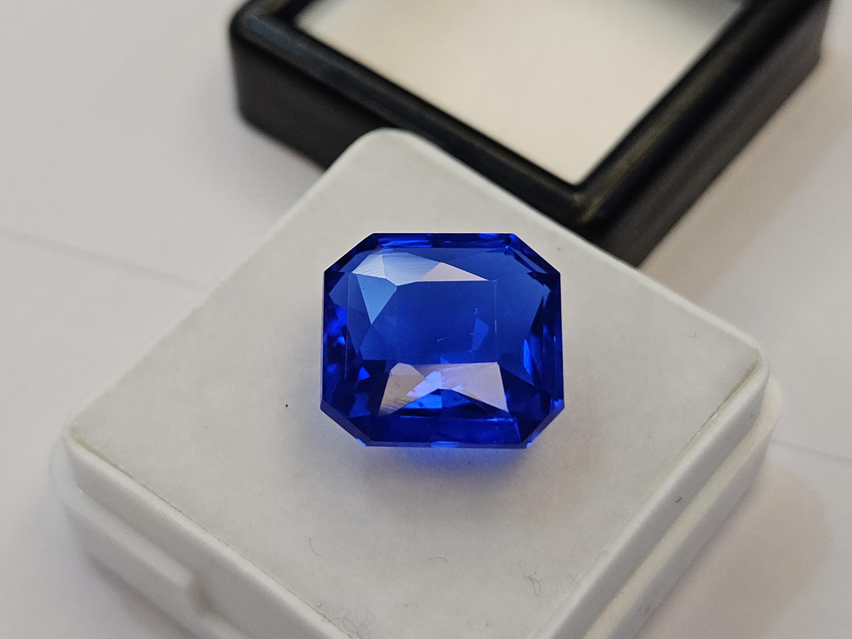 Kashmiri Royal Blue Sapphire, 10-11ct Square Radiant Cut Loose Gemstone (Engagement Ring)