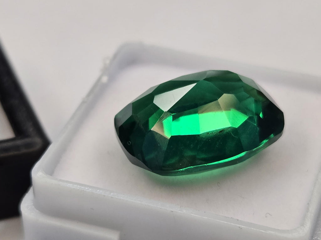 Colombian Emerald Cushion Cut Gemstone, Certified Natural Green Stone for Jewelry