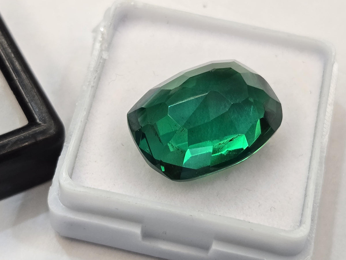 Colombian Emerald Cushion Cut Gemstone, Certified Natural Green Stone for Jewelry