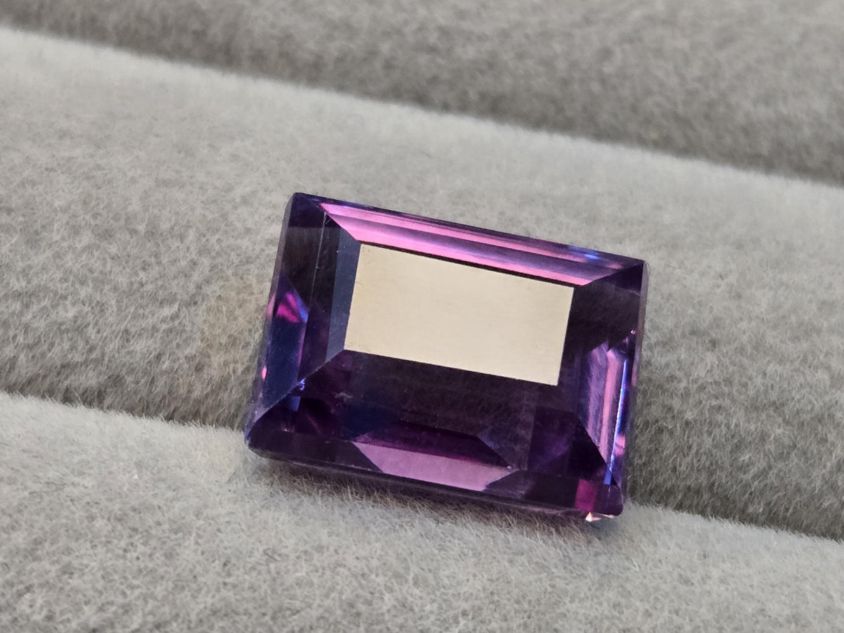 10–12 Ct Natural Alexandrite – Baguette Cut Color-Change Loose Gemstone