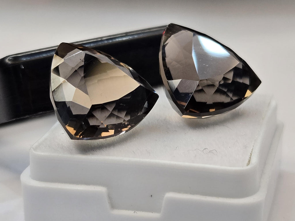 Smoky Black Quartz Trillion Cut Loose Gemstone, Lab Created for Rings, Pendants (19-20 Ct)