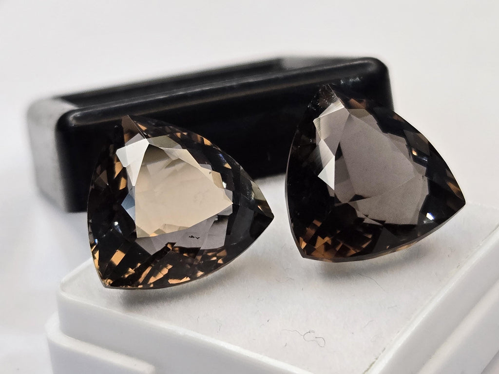 Smoky Black Quartz Trillion Cut Loose Gemstone, Lab Created for Rings, Pendants (19-20 Ct)
