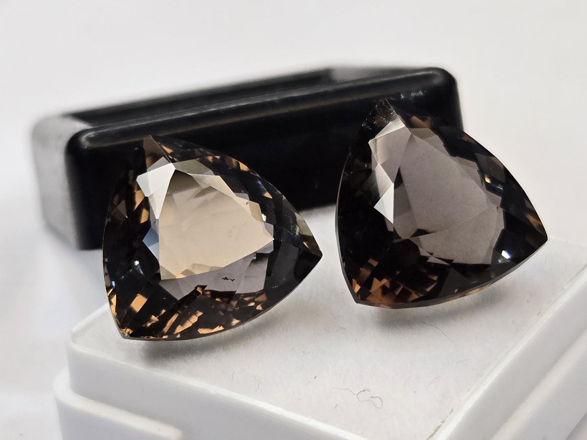 Smoky Black Quartz Trillion Cut Loose Gemstone, Lab Created for Rings, Pendants (19-20 Ct)