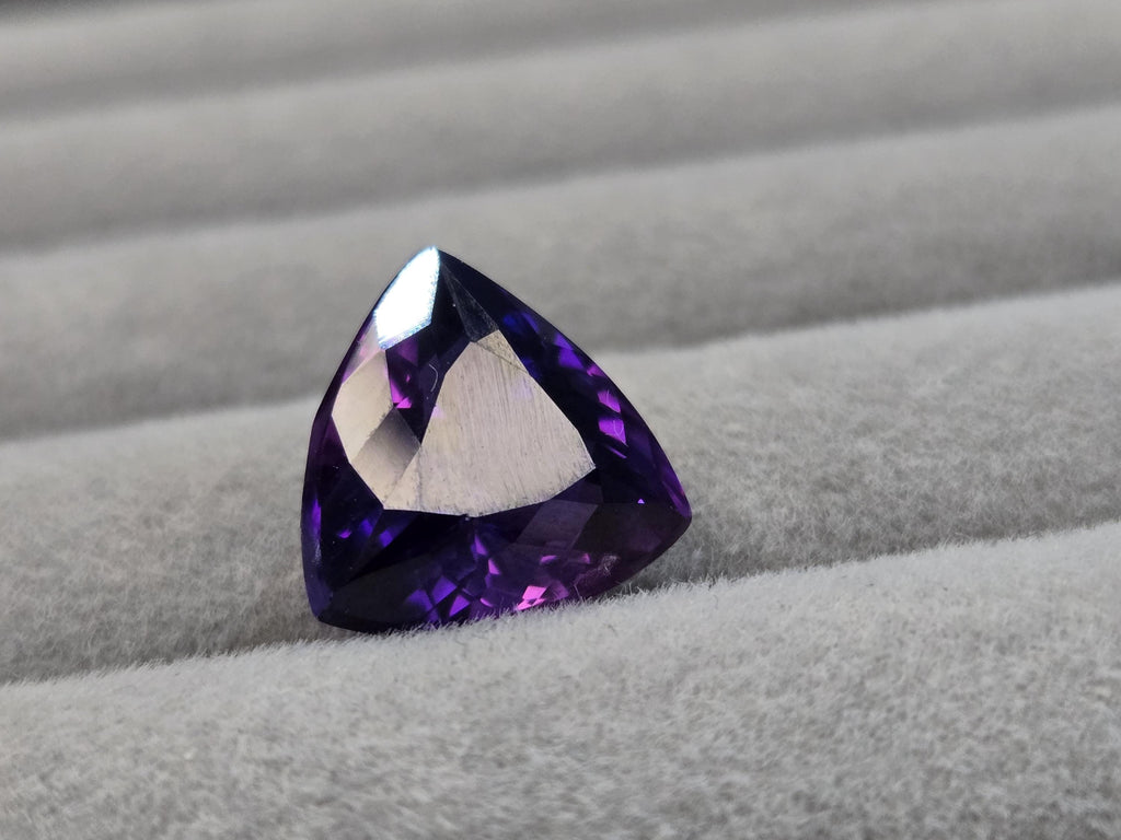 Trillion Cut Purple Tanzanite Gemstone, 8-10 Ct Lab Created