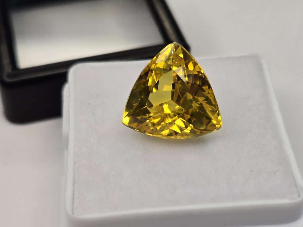 Ceylon Yellow Sapphire, 8-9 Ct Trillion Cut Loose Gemstone