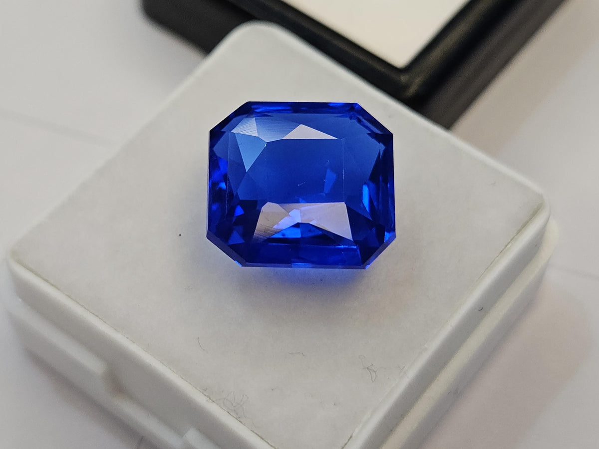 Kashmiri Royal Blue Sapphire, 10-11ct Square Radiant Cut Loose Gemstone (Engagement Ring)