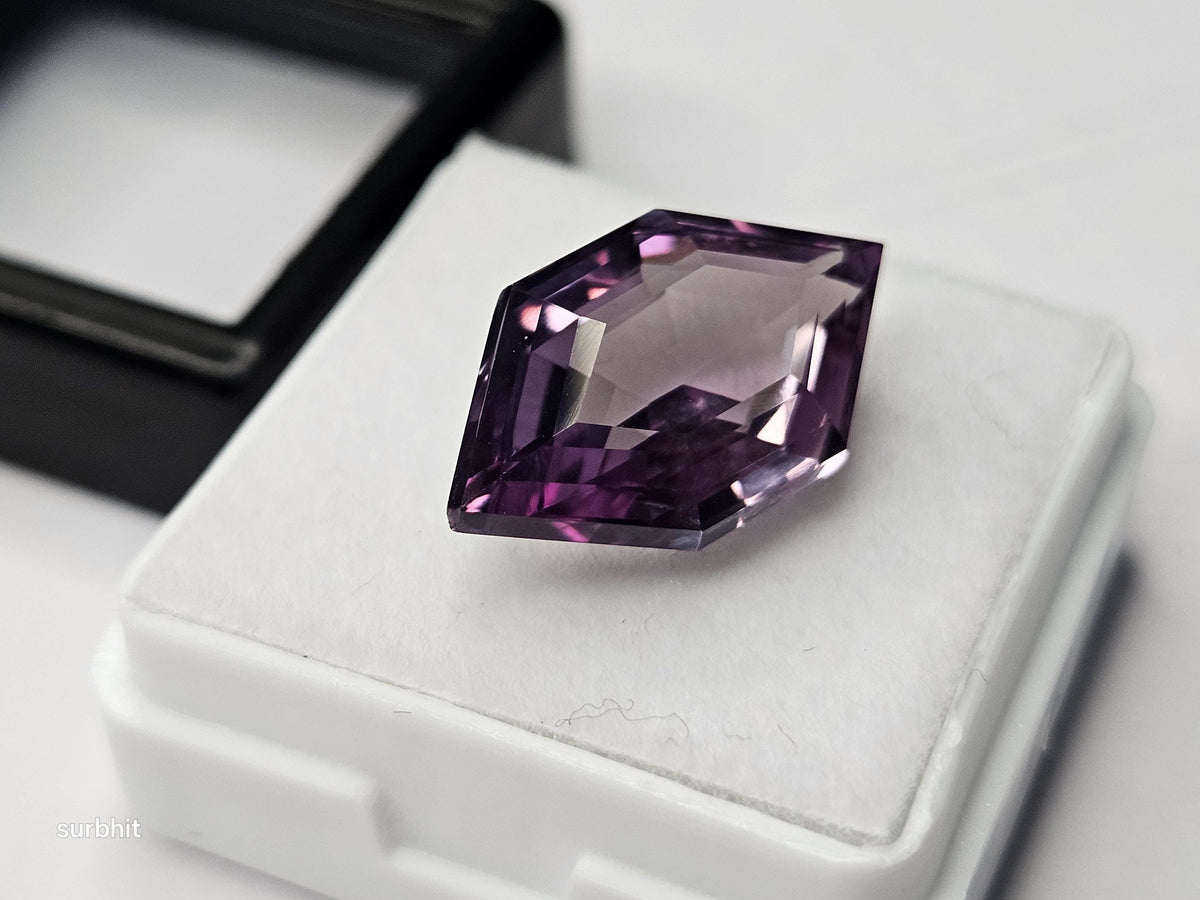 10–11 Ct Natural Alexandrite – Fancy Cut Color-Change Loose Gemstone, Brazil