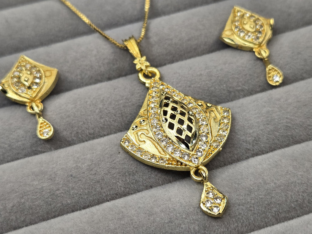 Gold Fan Pendant Necklace Set with CZ Stones – Bridal Jewelry with Matching Earrings