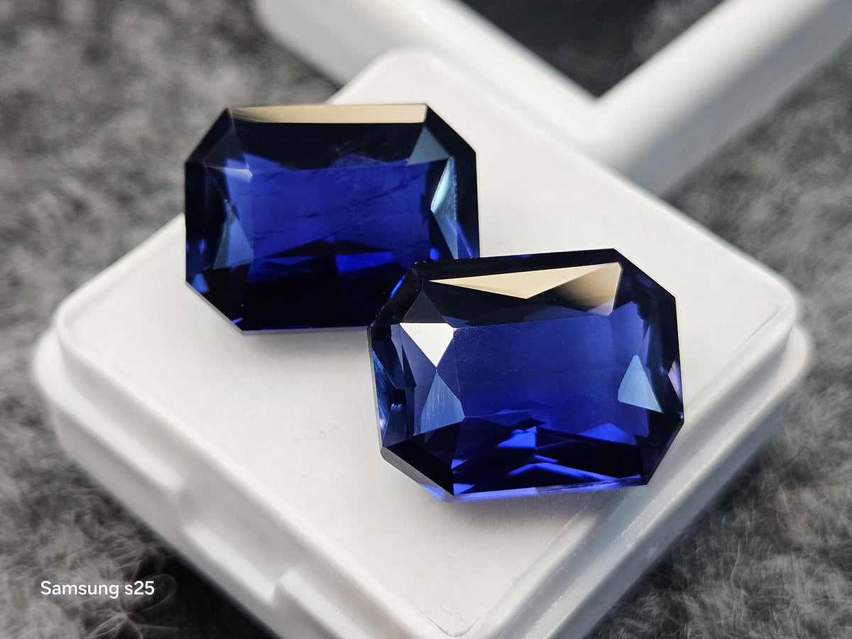 Radiant Cut Blue Tanzanite Gemstone Pair, 24-26 Ct