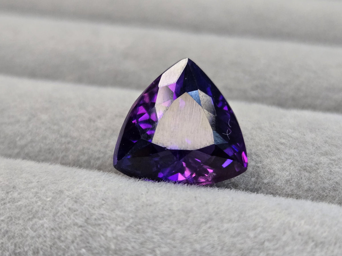 Trillion Cut Purple Tanzanite Gemstone, 8-10 Ct Lab Created