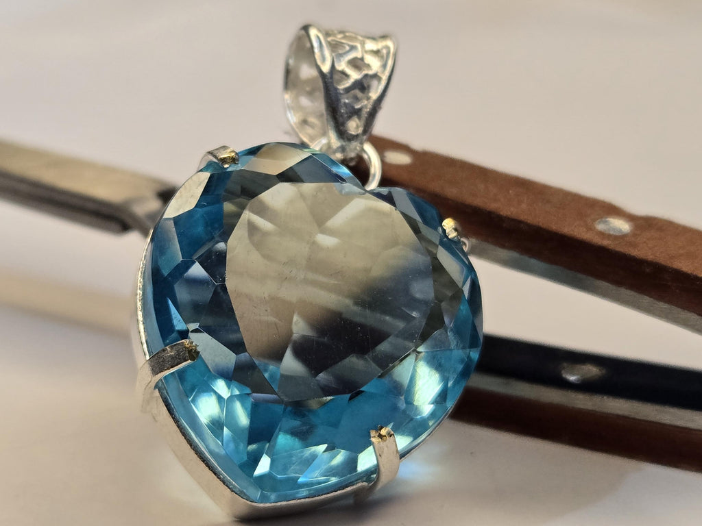Lab Created Blue Topaz Heart Gemstone – Certified Brazilian Loose Stone for Jewelry Making