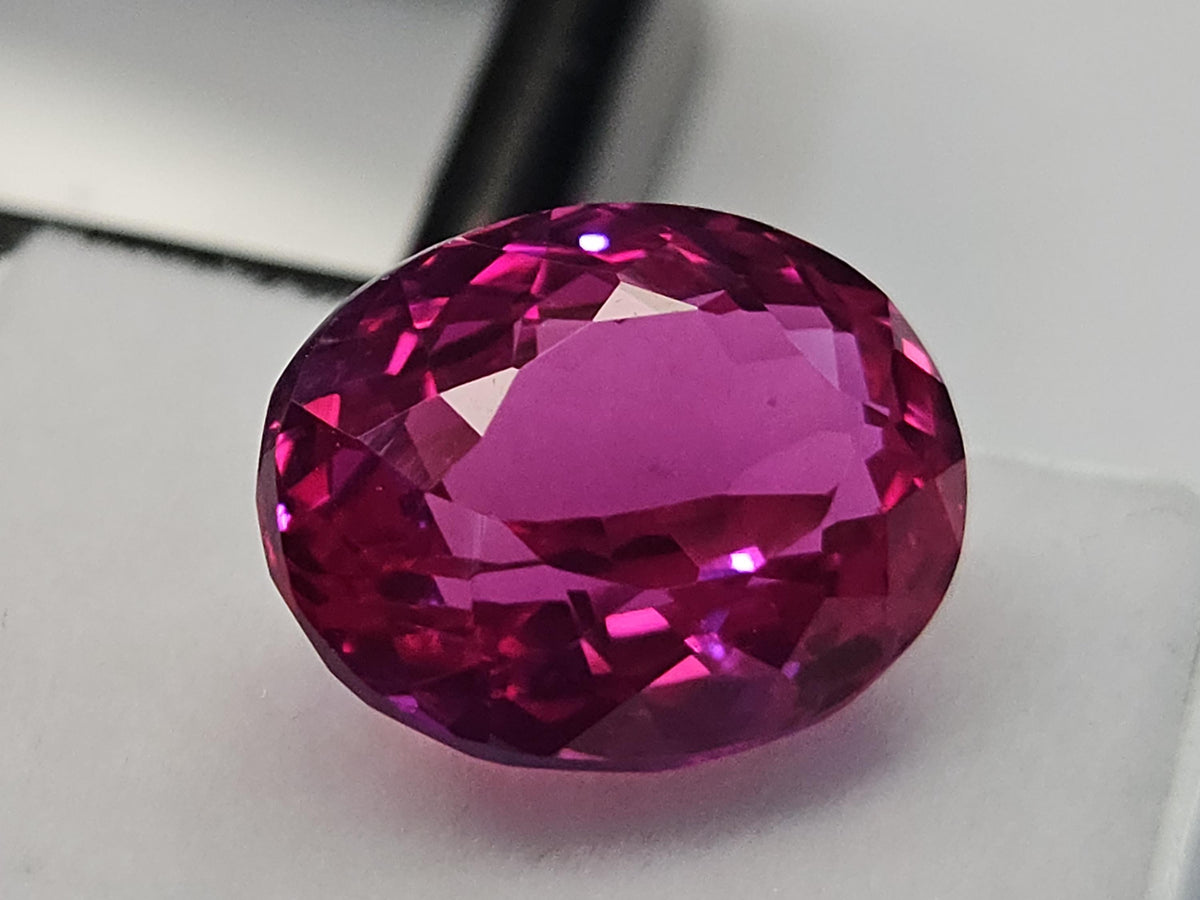 Certified Dark Pink Sapphire Oval Gemstone – 10–11 Ct Loose Stone for Jewelry