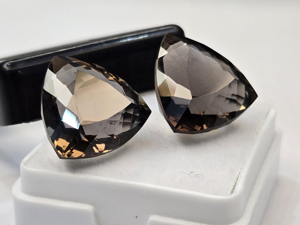 Smoky Black Quartz Trillion Cut Loose Gemstone, Lab Created for Rings, Pendants (19-20 Ct)
