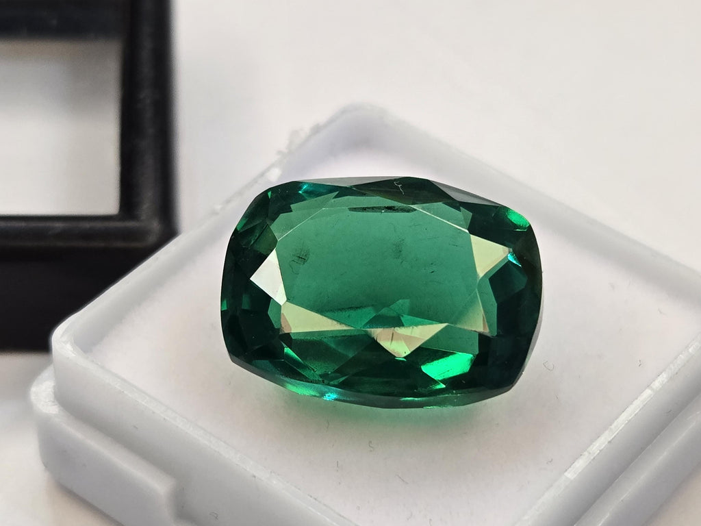 Colombian Emerald Cushion Cut Gemstone, Certified Natural Green Stone for Jewelry
