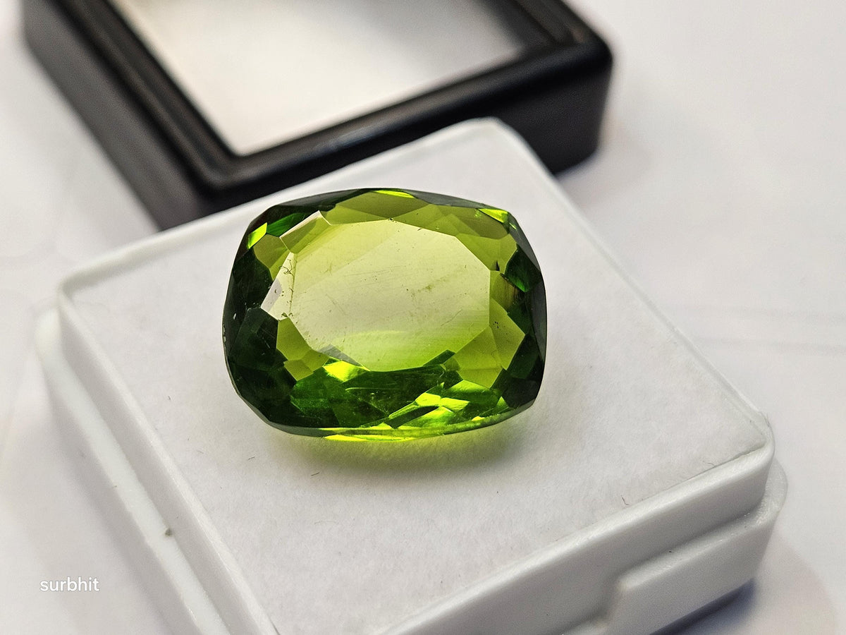 10–12 Ct Cushion-Cut Peridot – Loose Gemstone for Jewelry