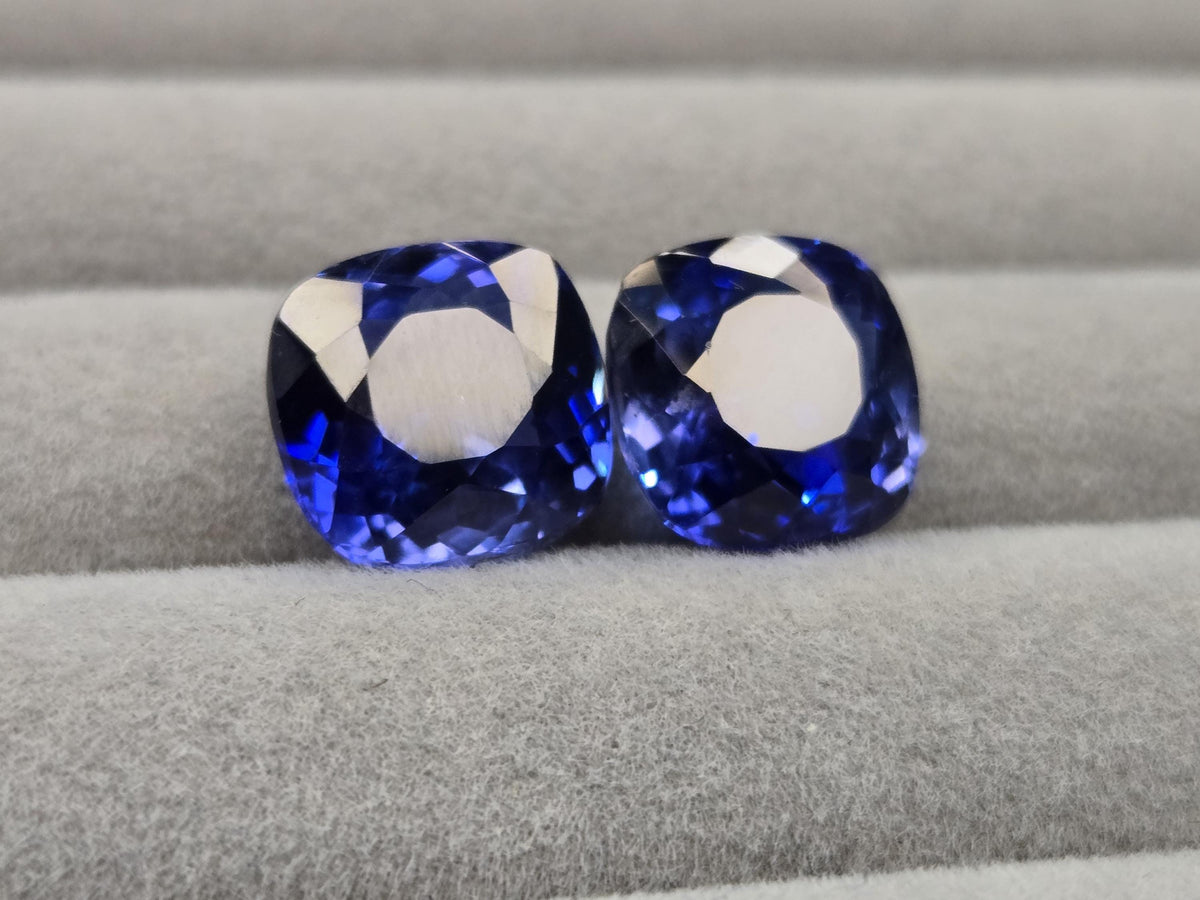 Tanzania Blue Tanzanite Cushion Cut Gemstone Pair (24-26 Ct) For Jewellery Making