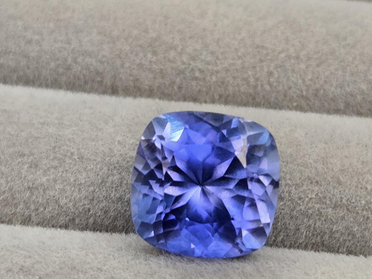 Cushion Cut Blue Tanzanite Gemstone, 12-14 Carat Loose Stone