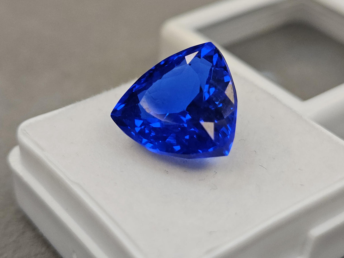 Kashmiri Royal Blue Sapphire, 8+ Carat Trillion Cut Gemstone