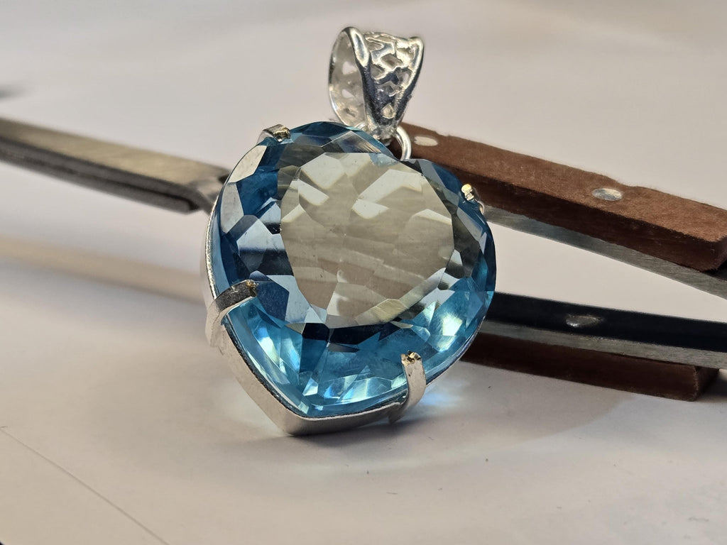Lab Created Blue Topaz Heart Gemstone – Certified Brazilian Loose Stone for Jewelry Making