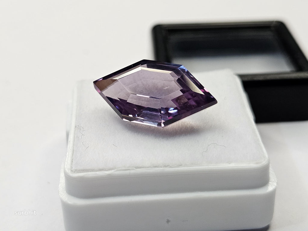 10–11 Ct Natural Alexandrite – Fancy Cut Color-Change Loose Gemstone, Brazil