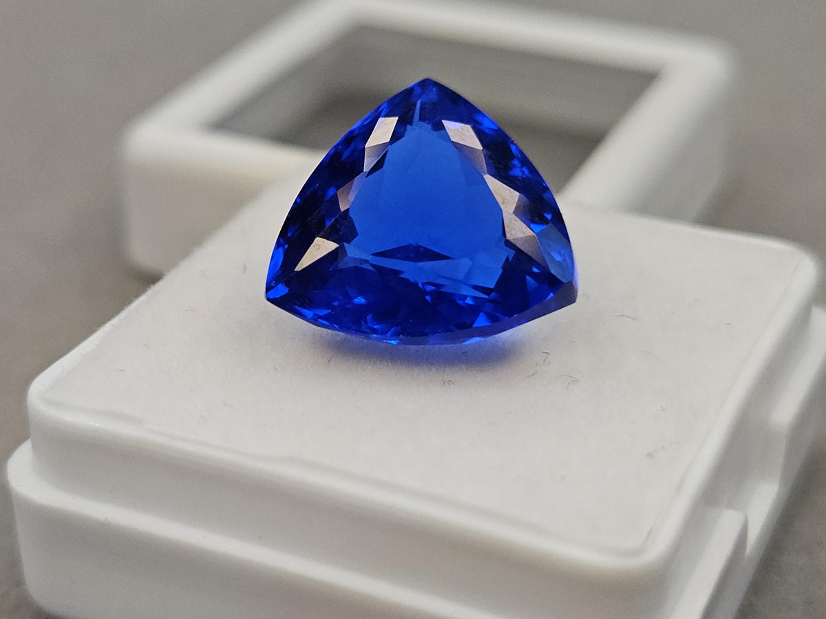 Kashmiri Royal Blue Sapphire, 8+ Carat Trillion Cut Gemstone