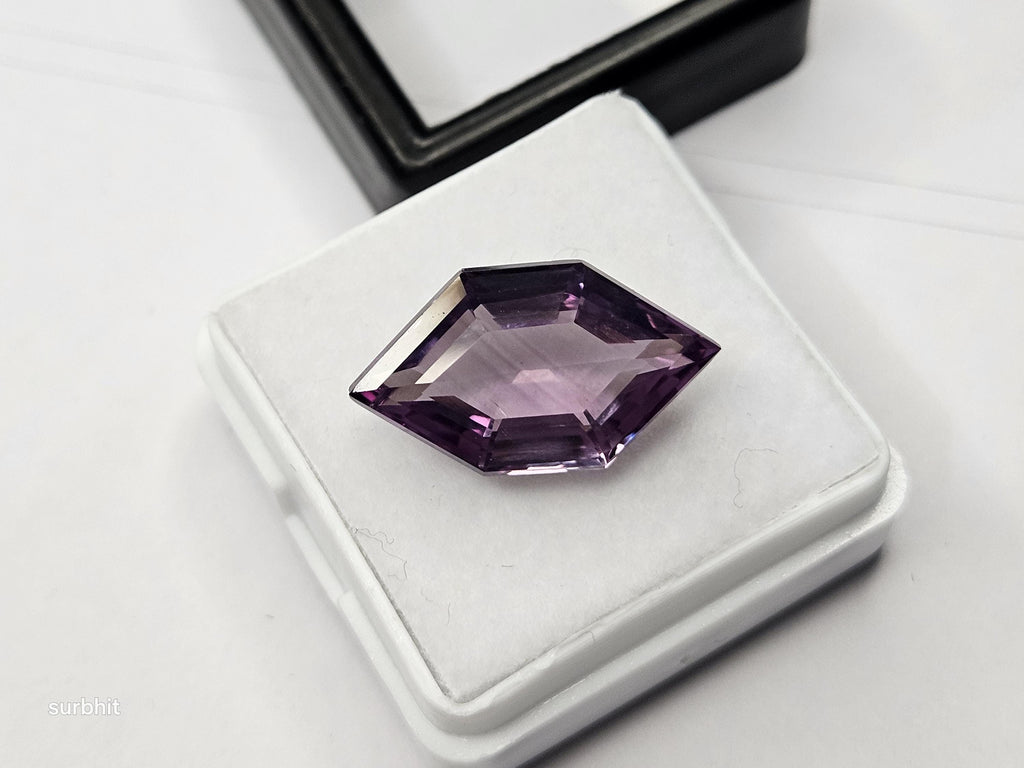 10–11 Ct Natural Alexandrite – Fancy Cut Color-Change Loose Gemstone, Brazil
