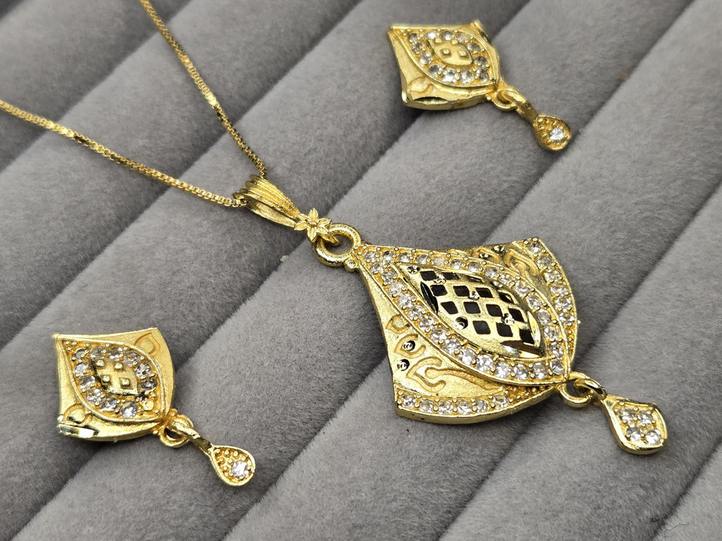 Gold Fan Pendant Necklace Set with CZ Stones – Bridal Jewelry with Matching Earrings