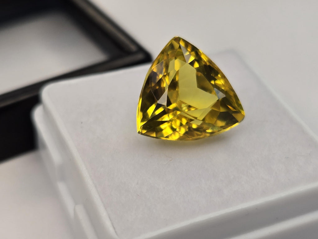 Ceylon Yellow Sapphire, 8-9 Ct Trillion Cut Loose Gemstone
