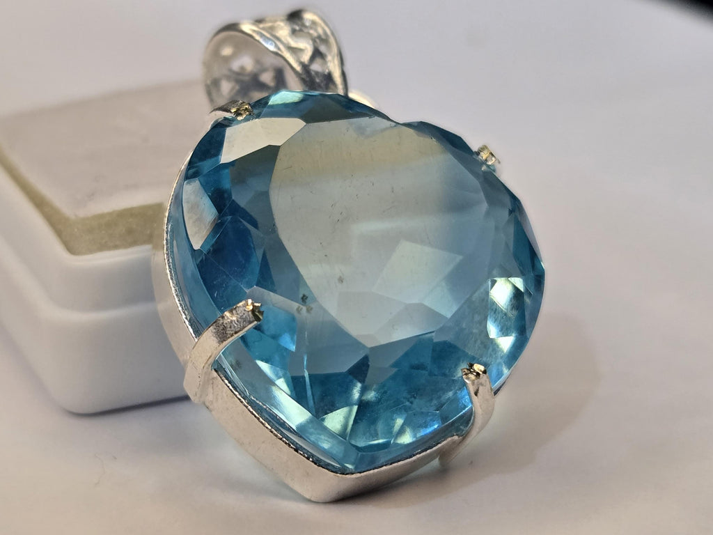 Lab Created Blue Topaz Heart Gemstone – Certified Brazilian Loose Stone for Jewelry Making