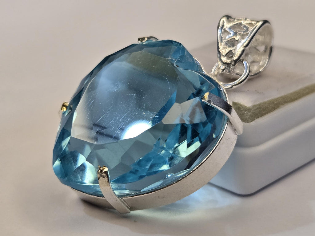 Lab Created Blue Topaz Heart Gemstone – Certified Brazilian Loose Stone for Jewelry Making