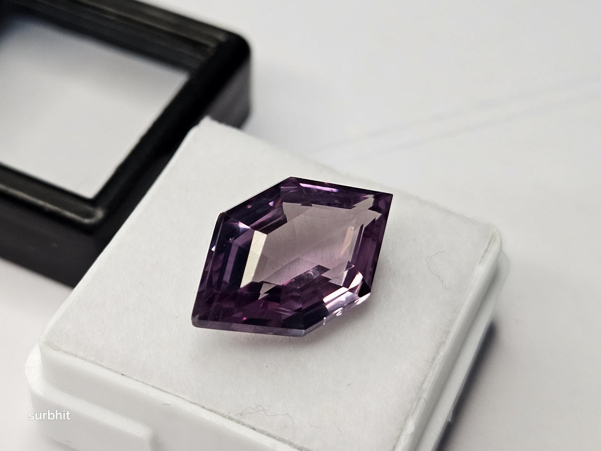 10–11 Ct Natural Alexandrite – Fancy Cut Color-Change Loose Gemstone, Brazil