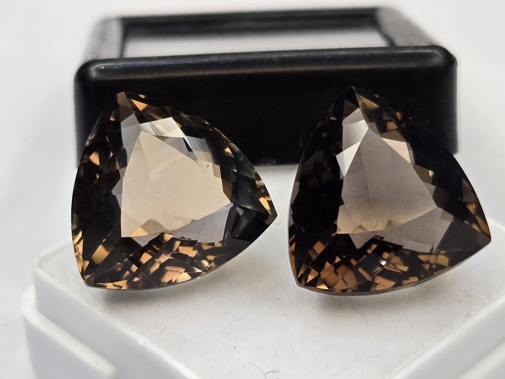 Smoky Black Quartz Trillion Cut Loose Gemstone, Lab Created for Rings, Pendants (19-20 Ct)