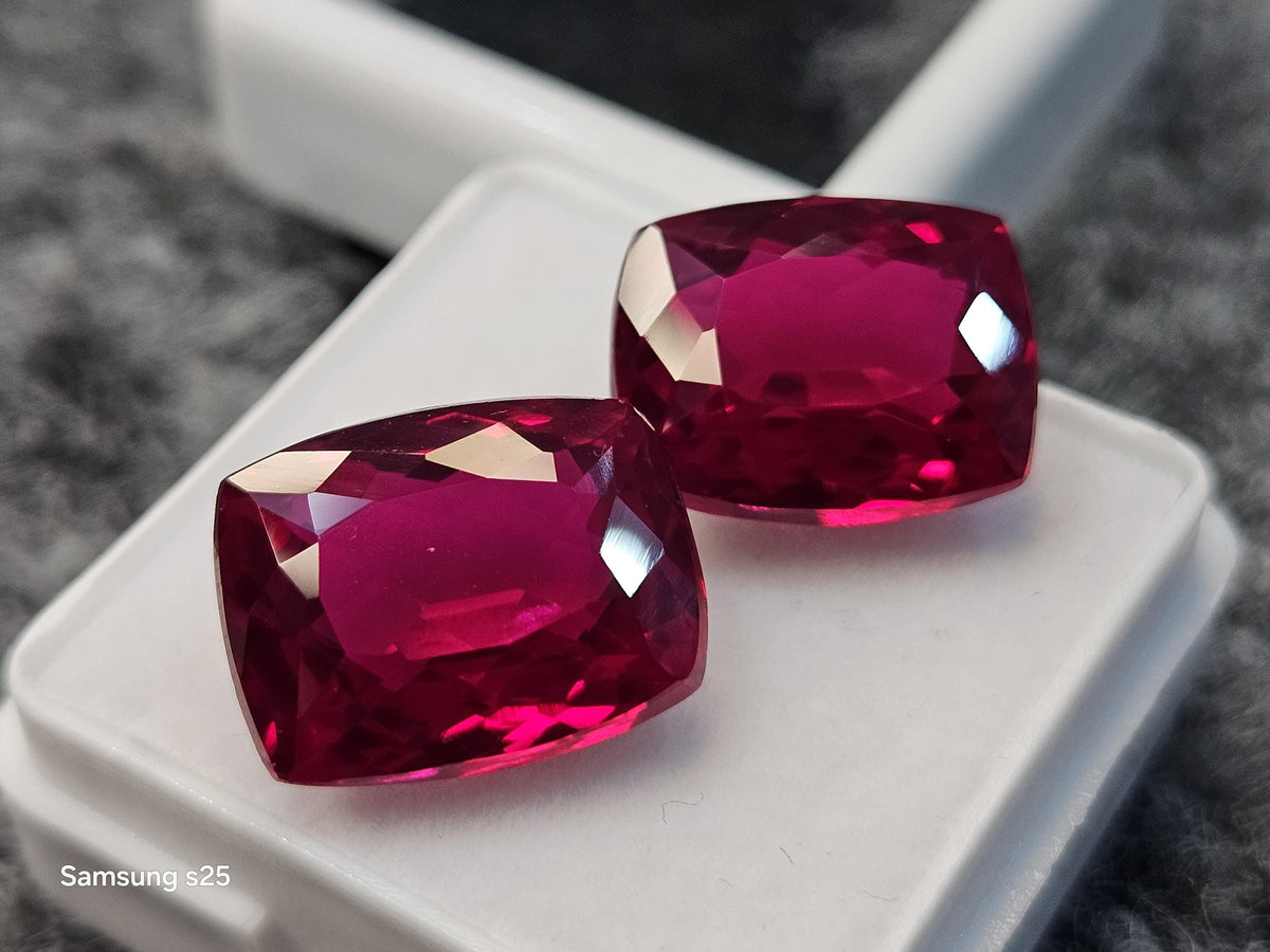 Red Ruby Pair Of 18-20 Ct Cushion Cut Gemstones for Jewelry Making