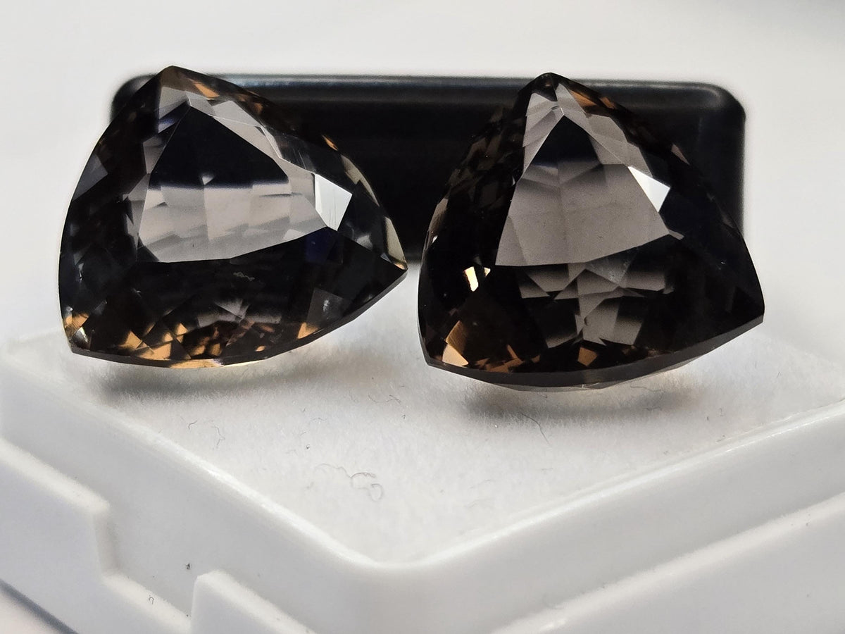 Smoky Black Quartz Trillion Cut Loose Gemstone, Lab Created for Rings, Pendants (19-20 Ct)