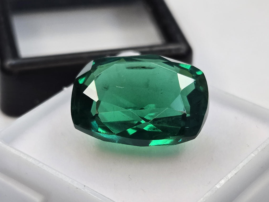 Colombian Emerald Cushion Cut Gemstone, Certified Natural Green Stone for Jewelry