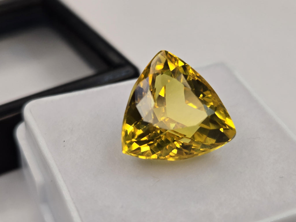 Ceylon Yellow Sapphire, 8-9 Ct Trillion Cut Loose Gemstone