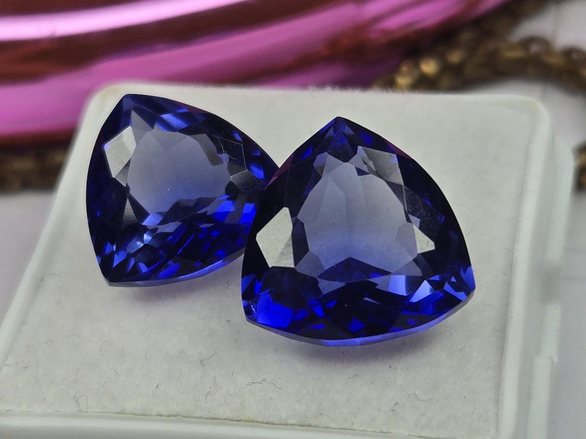 Certified Natural Tanzanite 13–14 Ct Trillion Cut Matching Pair Loose Gemstones, Tanzanian Origin for Earrings & Rings