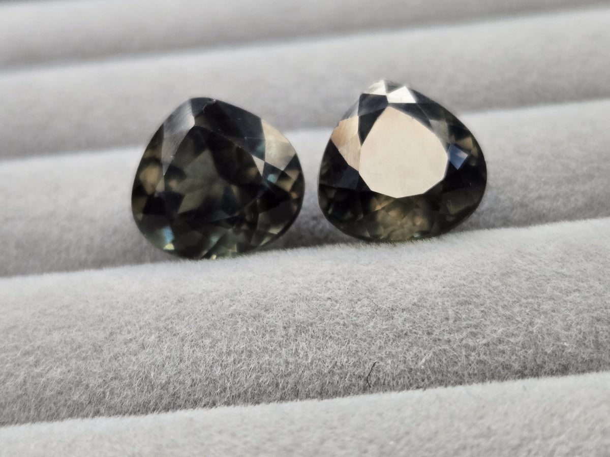 Pear Cut Green Tourmaline Gemstone Pair, 20-21 ct, Jewelry Making