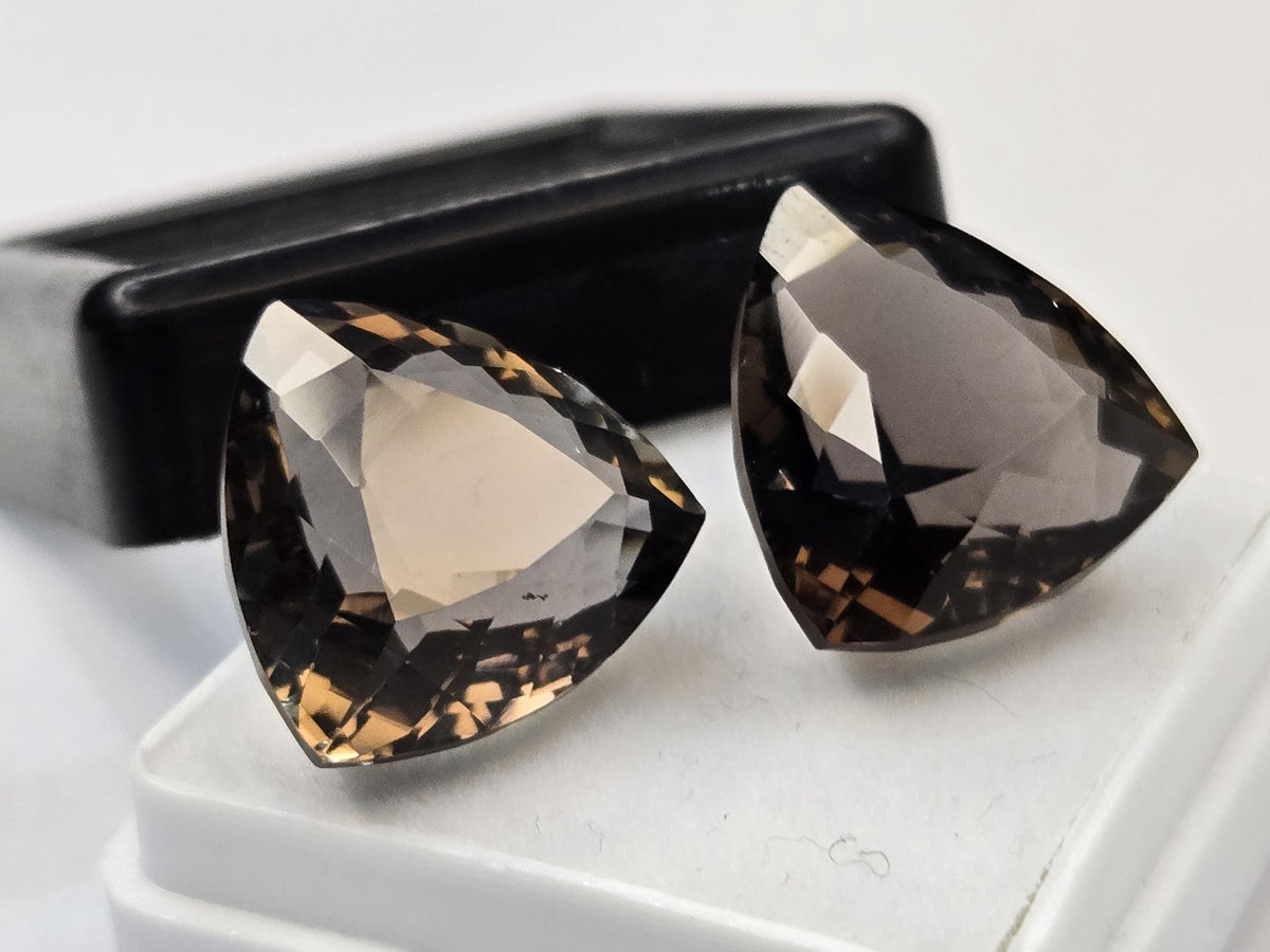 Smoky Black Quartz Trillion Cut Loose Gemstone, Lab Created for Rings, Pendants (19-20 Ct)