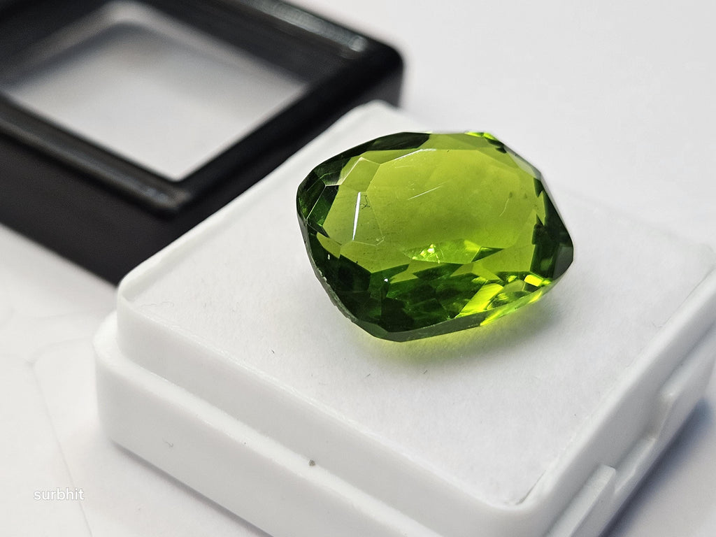 10–12 Ct Cushion-Cut Peridot – Loose Gemstone for Jewelry