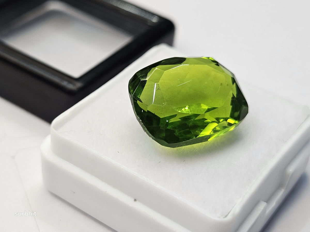 10–12 Ct Cushion-Cut Peridot – Loose Gemstone for Jewelry