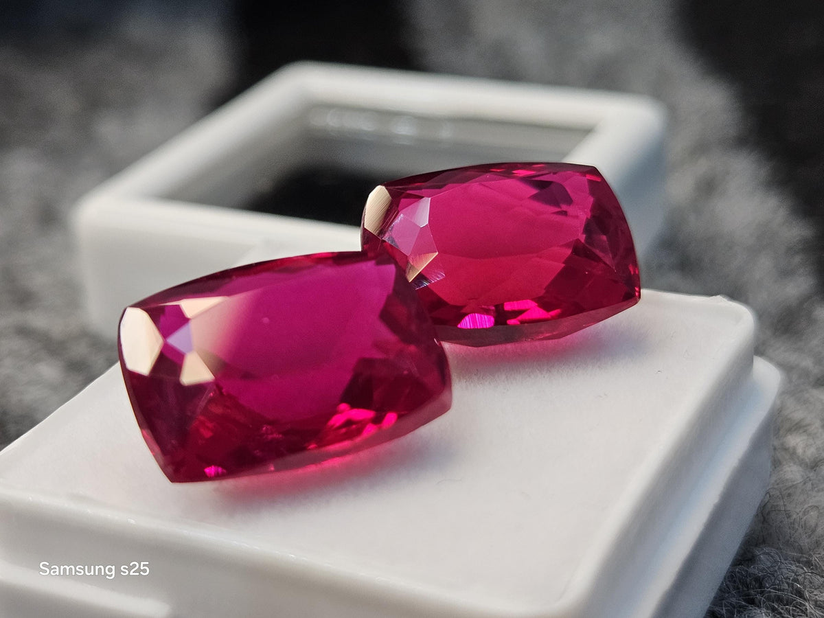 Red Ruby Pair Of 18-20 Ct Cushion Cut Gemstones for Jewelry Making