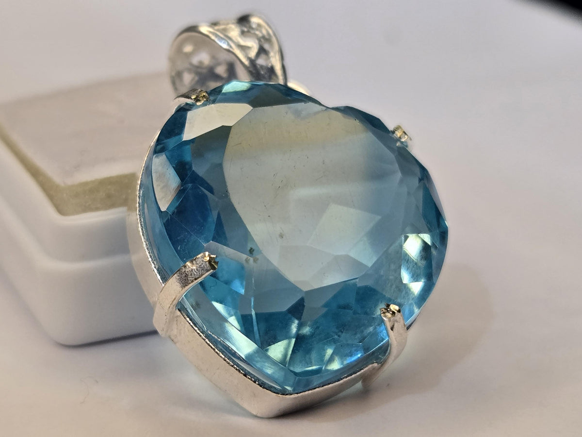 Lab Created Blue Topaz Heart Gemstone – Certified Brazilian Loose Stone for Jewelry Making