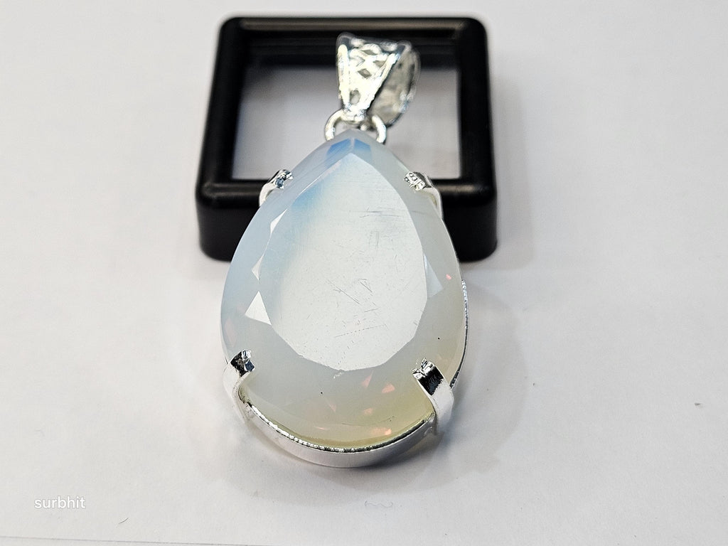 Certified Lab-Created Pear Cut Gemstone Welo Opal Locket Pendant, 70-74 Ct