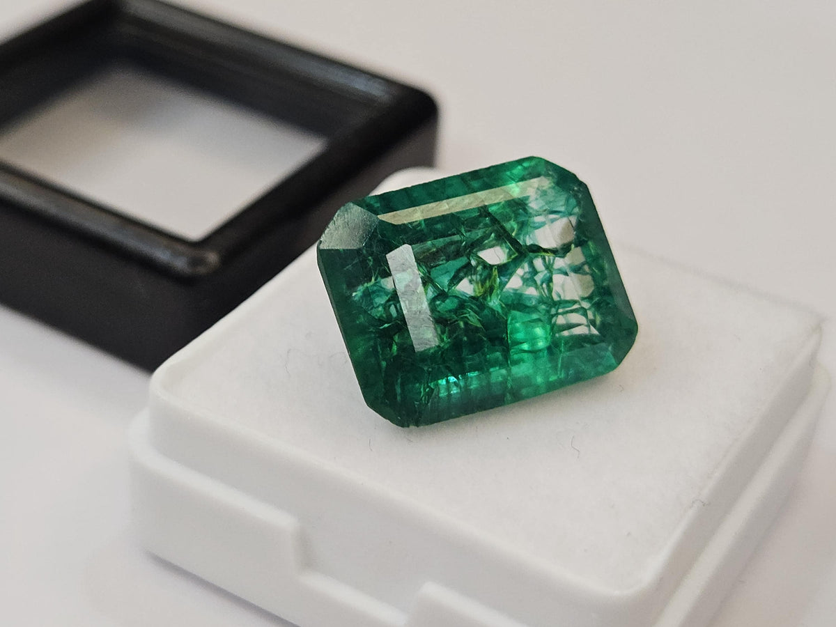 11-12 Ct Colombian Emerald Cut Gemstone | Natural Green Loose Stone (Certified)