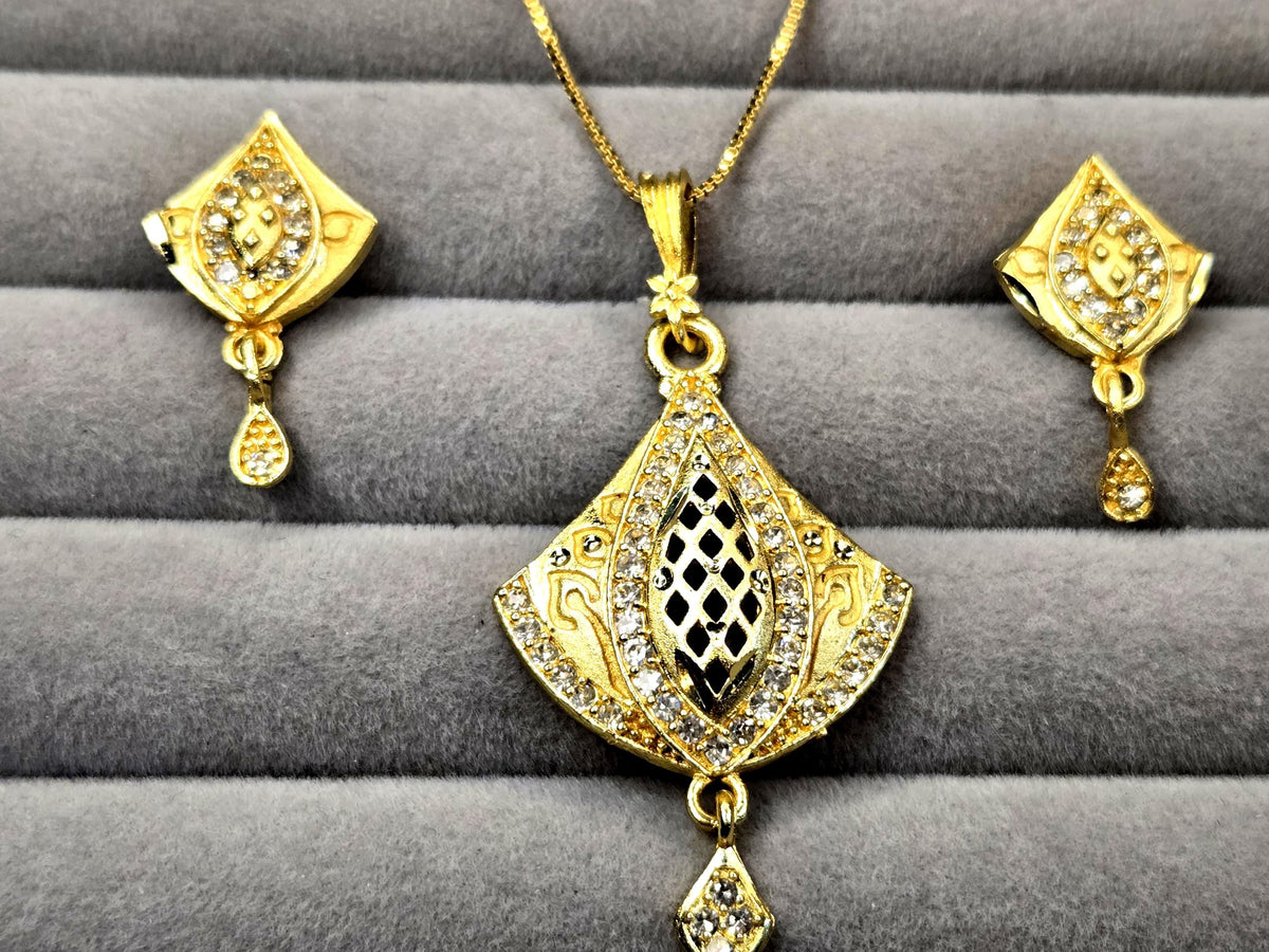 Gold Fan Pendant Necklace Set with CZ Stones – Bridal Jewelry with Matching Earrings