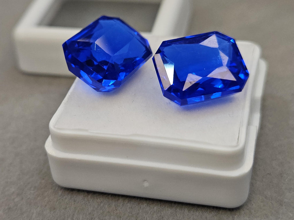 Kashmiri Royal Blue Sapphire Pair oF 20+ Carats Radiant Cut Gemstones for Ring Making