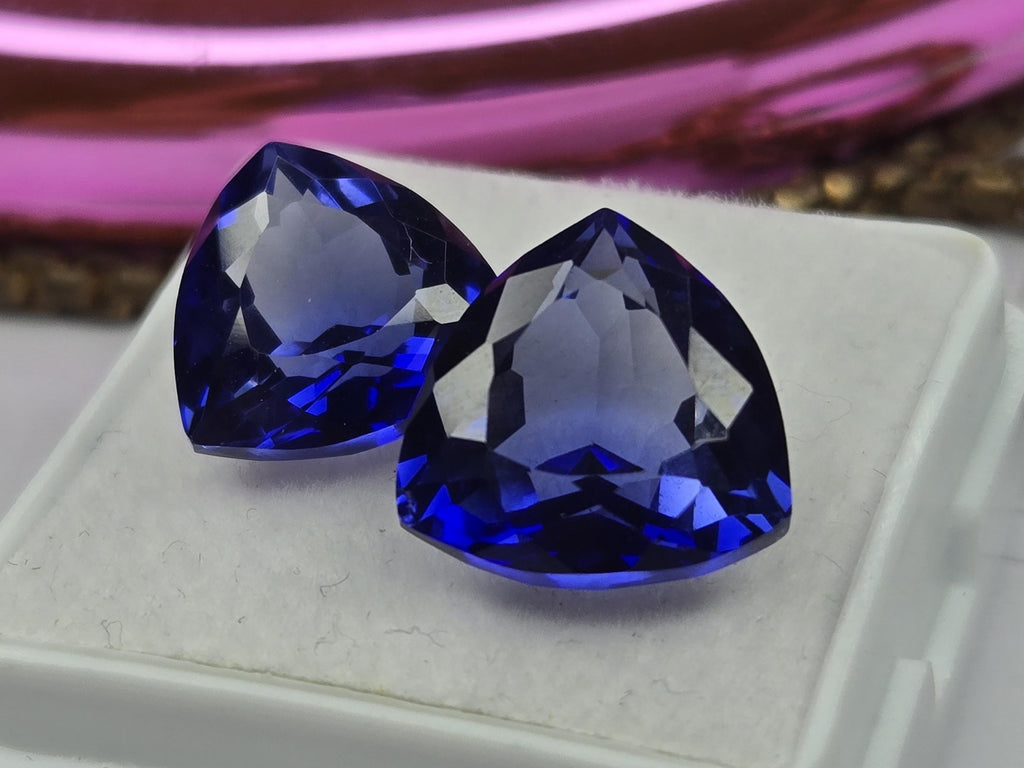 Certified Natural Tanzanite 13–14 Ct Trillion Cut Matching Pair Loose Gemstones, Tanzanian Origin for Earrings & Rings