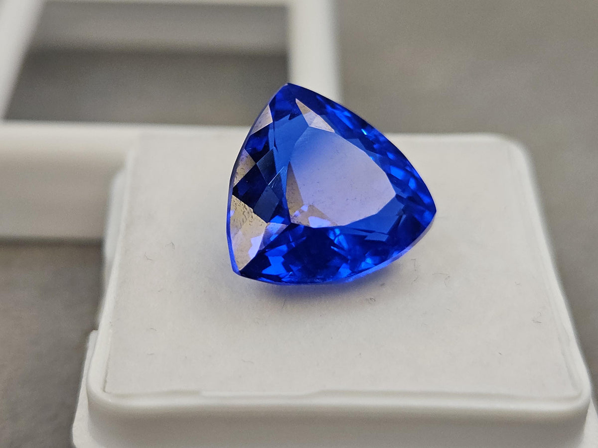 Kashmiri Royal Blue Sapphire, 8+ Carat Trillion Cut Gemstone