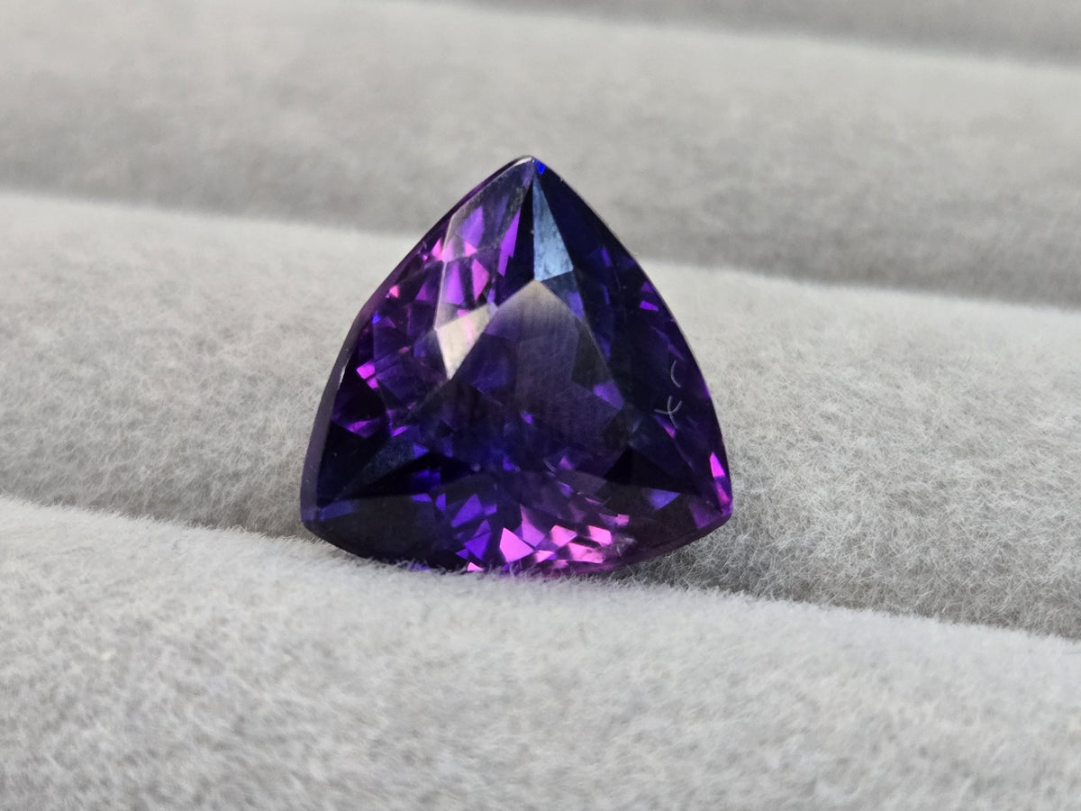 Trillion Cut Purple Tanzanite Gemstone, 8-10 Ct Lab Created